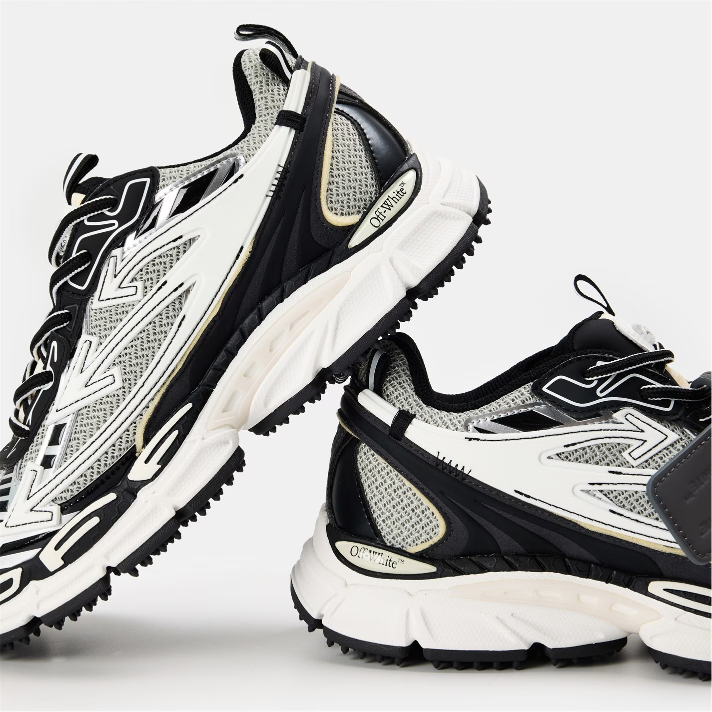 Off White Be Right Back Trainers Black/White