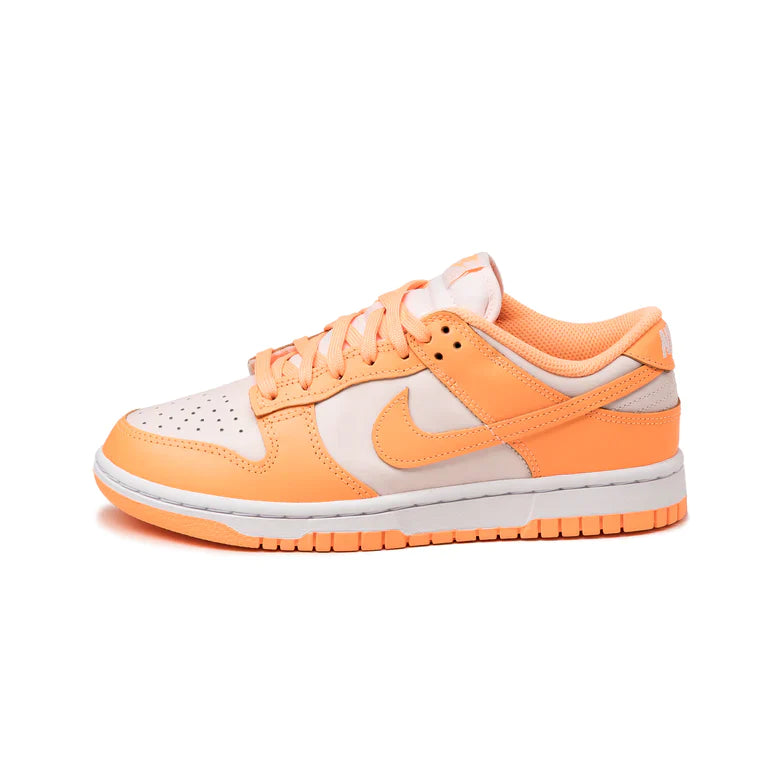 Peach nike trainers deals
